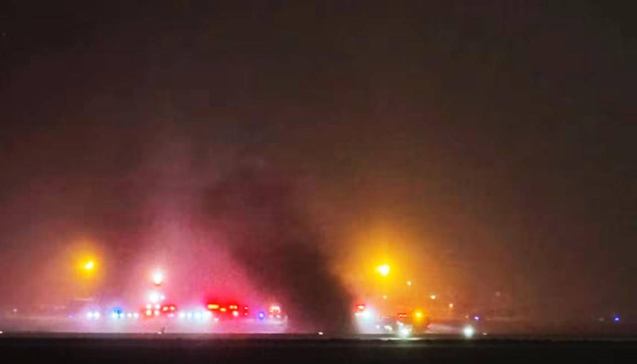 Avión privado con ocho personas a bordo se estrella en un aeropuerto al noreste de EEUU