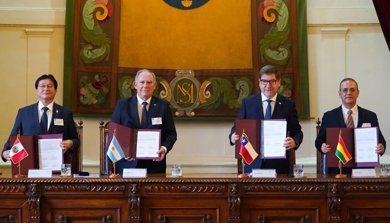 Bolivia firma con Argentina, Chile y Perú declaración conjunta sobre minerales críticos