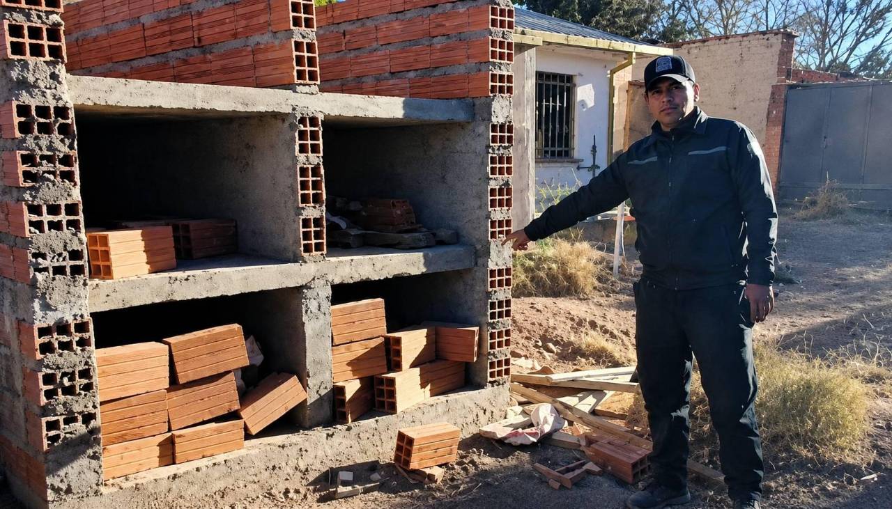 La turba amenazó con matar a los policías de Pocoata antes de quemar vivos a los tres sindicados de robar un minibús