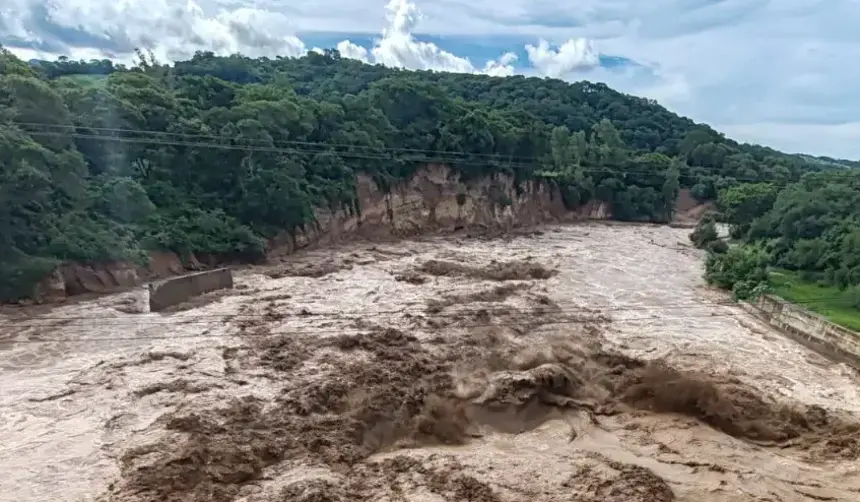 Santa Cruz: Buscan desde el lunes a un pescador arrastrado por el río en San Juan