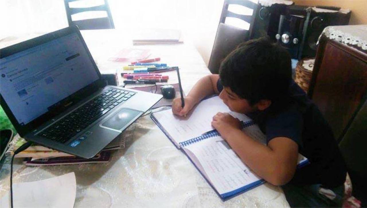 Cambian a clases virtuales ante la escasez de combustible en Trinidad