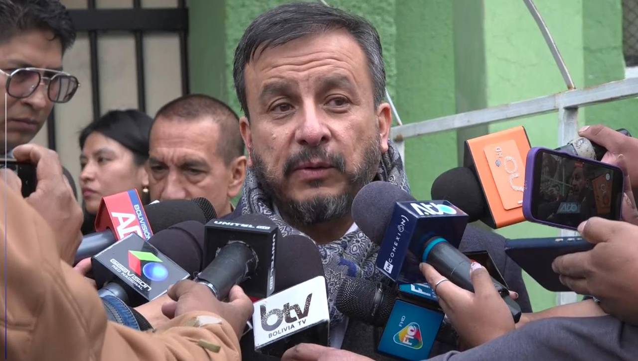 Exministro Medinaceli: “Estoy aquí para cualquier investigación, yo no me voy”