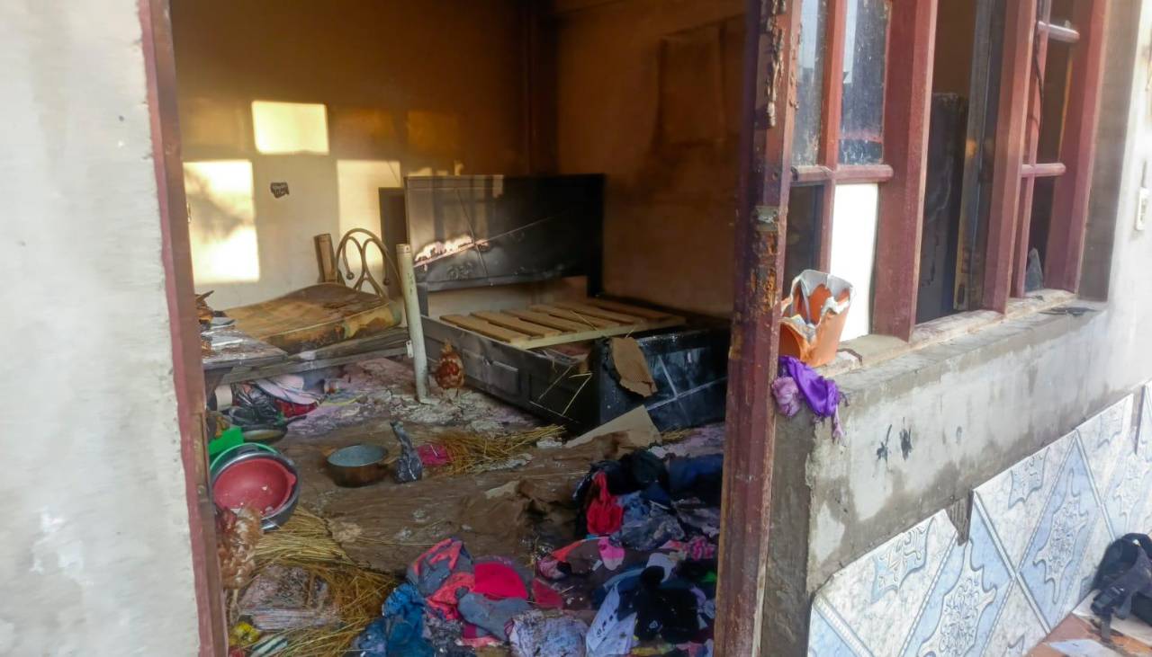 Cuatro heridos luego que se incendiara la habitación de una vivienda en Quillacollo