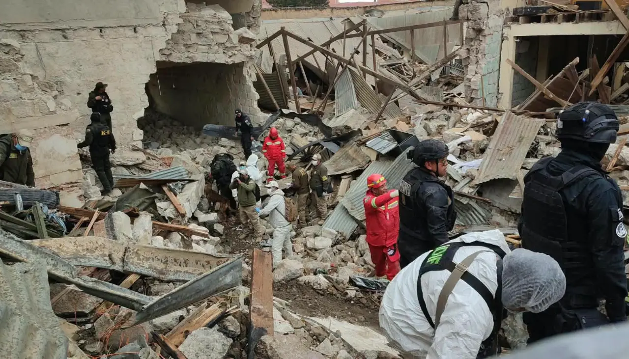 Tragedia en Viacha: Fiscalía alista pruebas de ADN para identificar los restos hallados en la zona cero de la explosión 