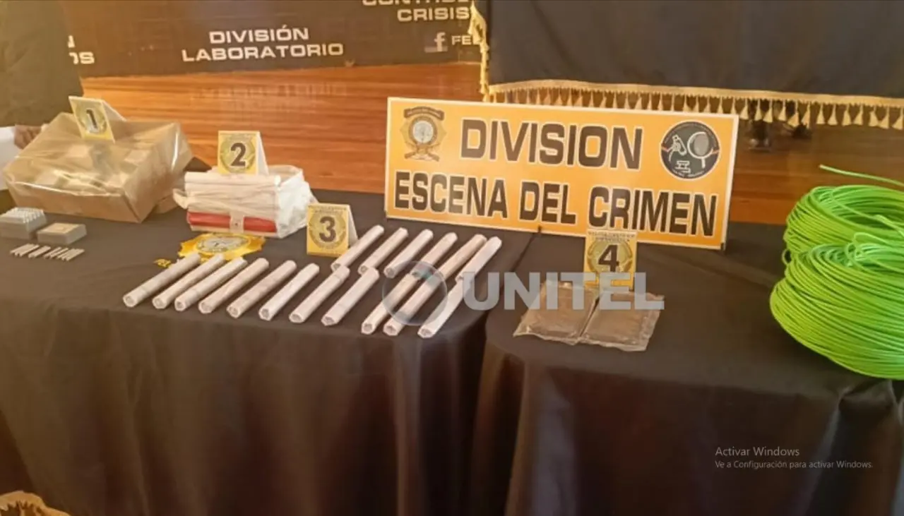 Capturan a dos personas con 120 dinamitas y otros explosivos durante desbloqueo en la ruta Cochabamba-Oruro
