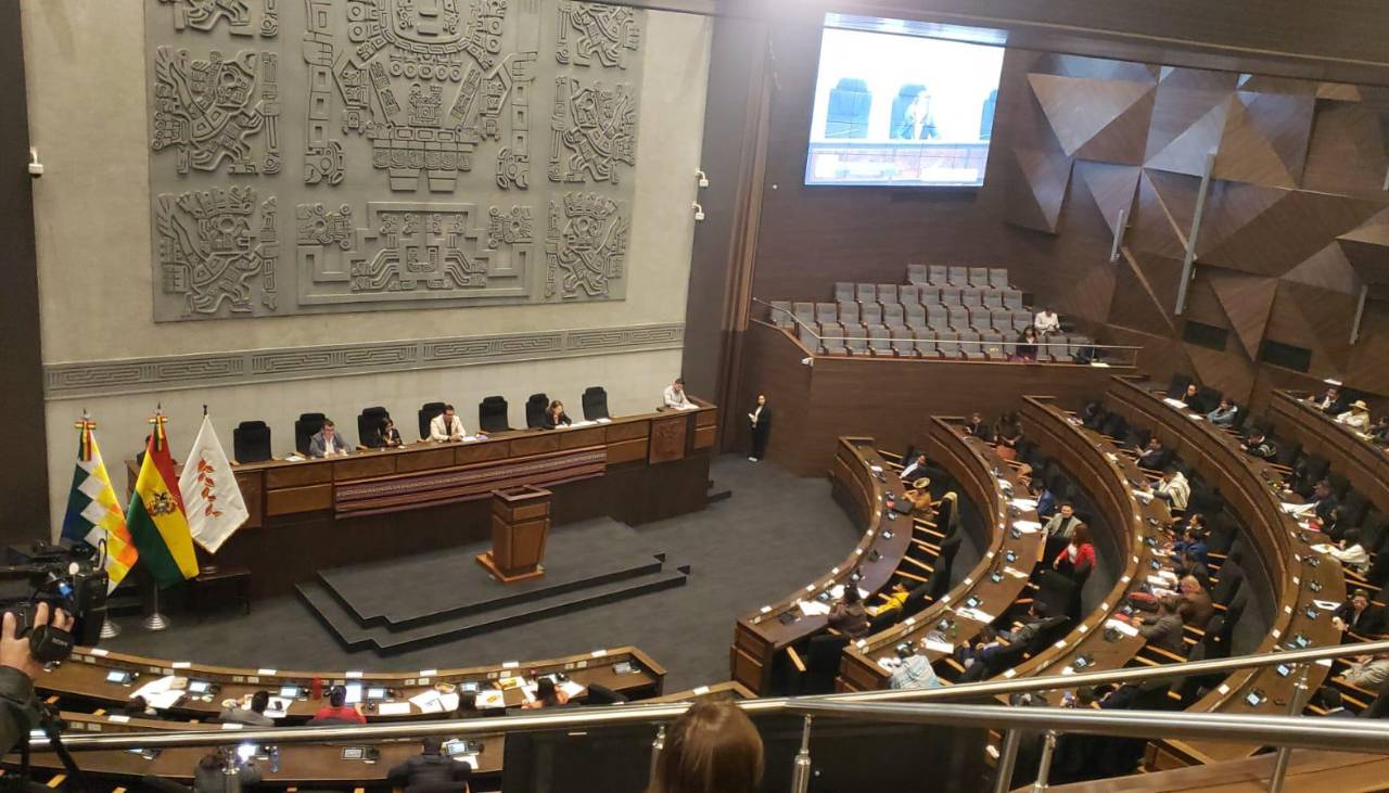 Ministra de Salud pide postergación de interpelación ante labores en medio del Estado de excepción 