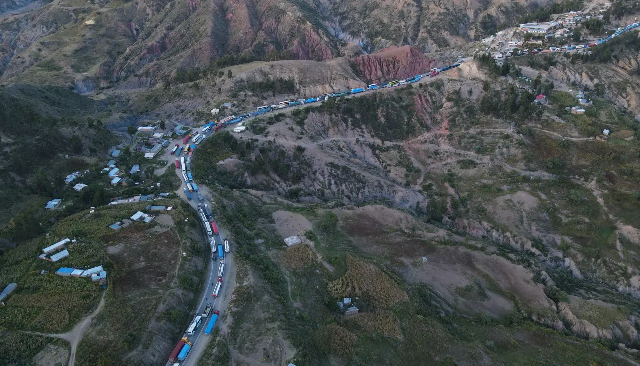 La ABC reporta cuatro bloqueos en carreteras del país a vísperas de la Navidad