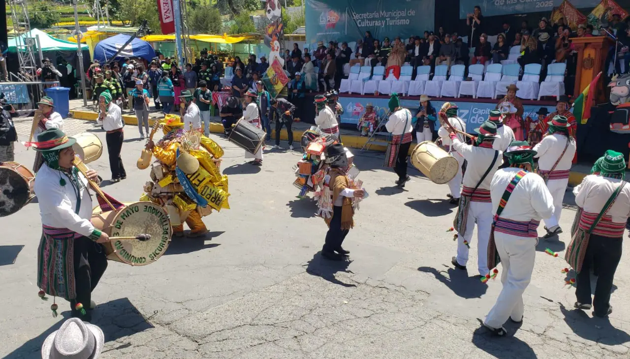 Arranca la Alasita 2026, con muchos dólares y la esperanza de mejores días para el país