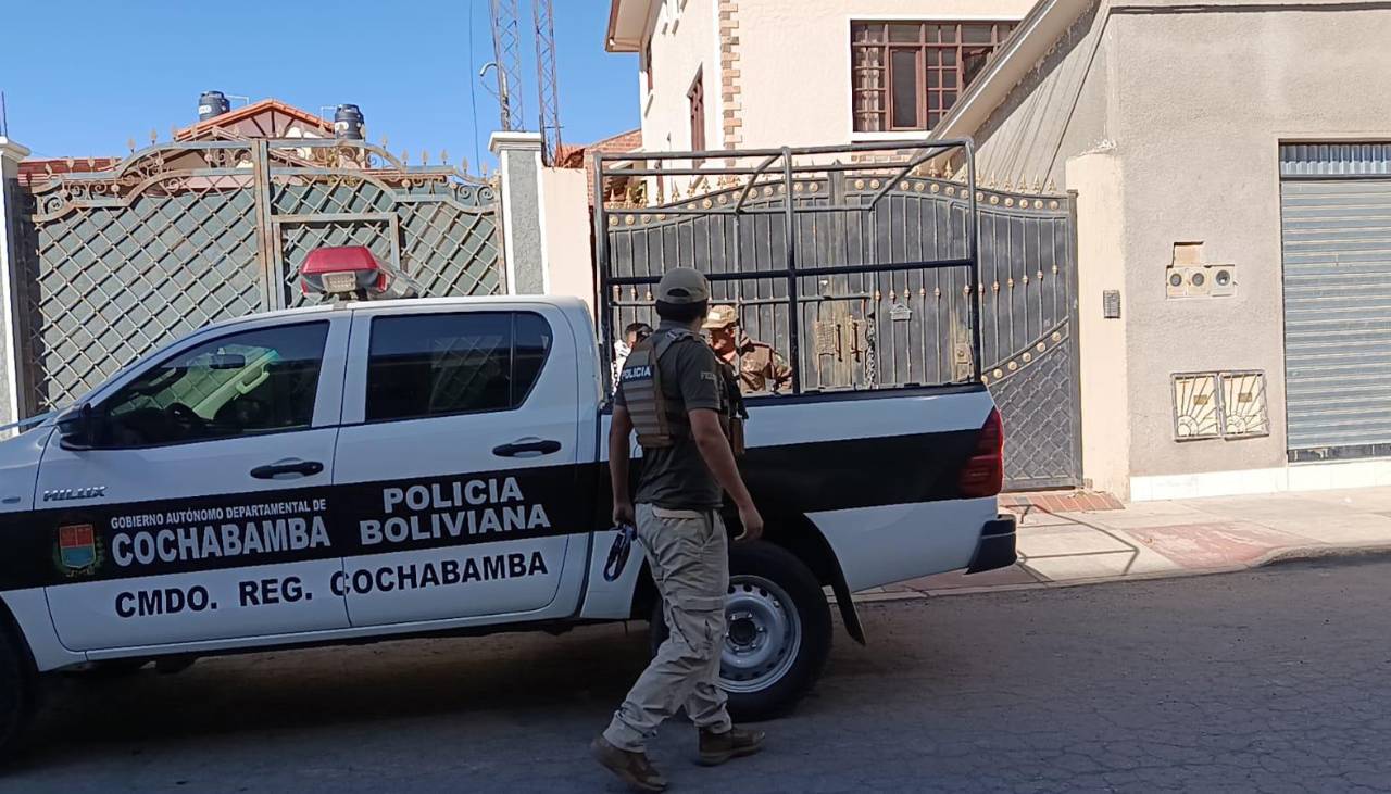 Hombre acusado de apuñalar a su pareja ingresó con armas al hospital donde ella estaba internada 