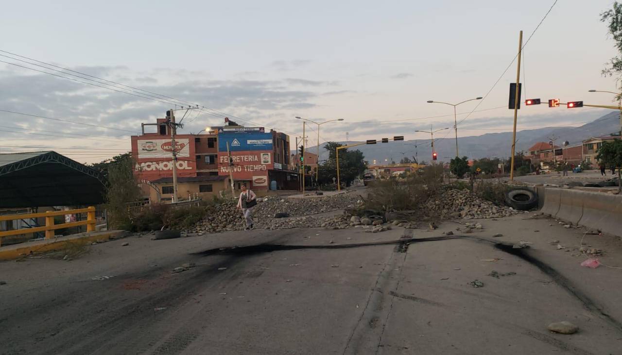 Día 18 de bloqueos: Las rutas continúan intransitables y Cochabamba está aislada del resto del país