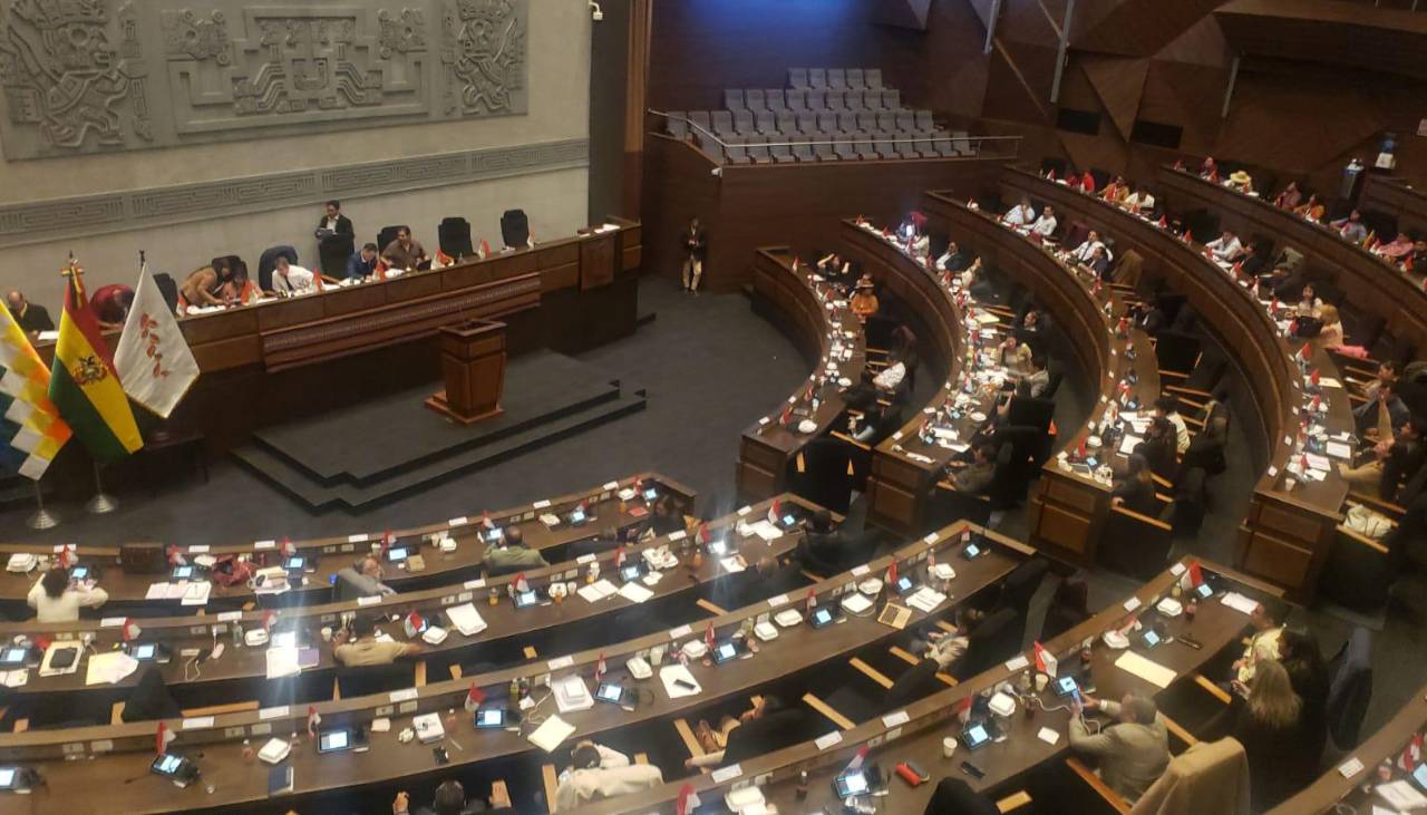 “El proceso parlamentario muestra divisiones en los partidos políticos”, dice analista tras interpelación del ministro 