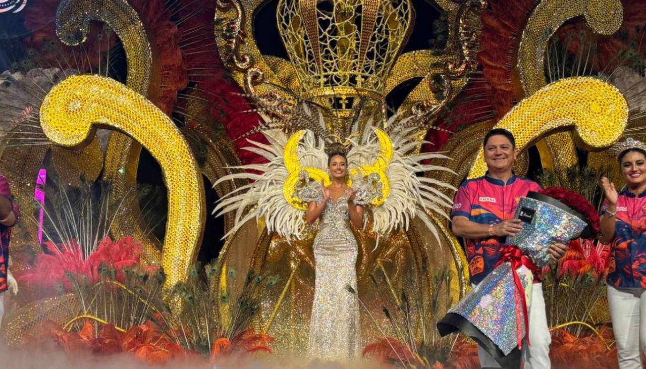 Camila I fue coronada como reina del Carnaval cruceño 