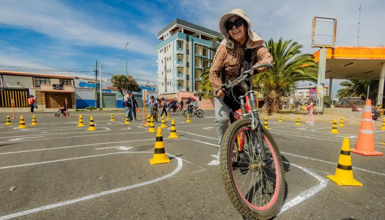 ¿Planes para el domingo? Tome en cuenta las restricciones y multas el Día Nacional del Peatón y Ciclista