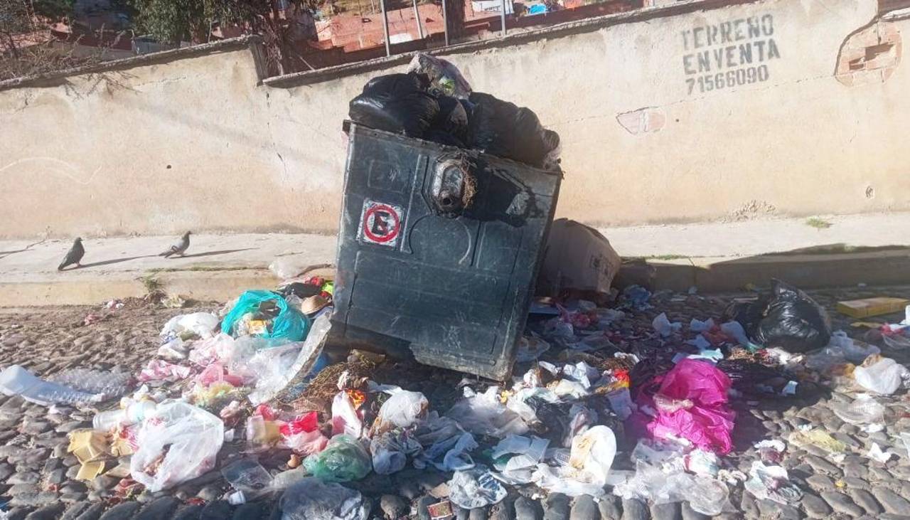 La Paz: La empresa de aseo dice que reanudó al 100% la limpieza, sin embargo, aún hay zonas con basura