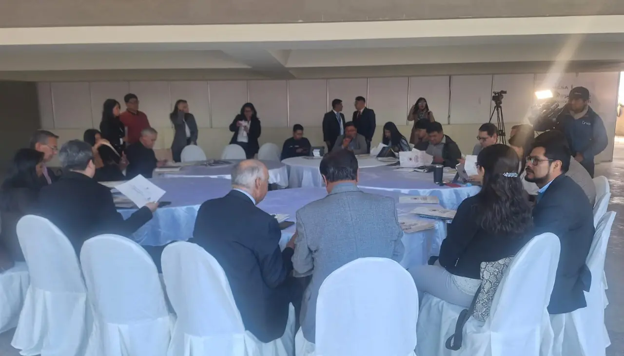 Se instalan las mesas técnicas sobre el DS 5503; el Gobierno le dice a la COB que el diálogo sigue abierto