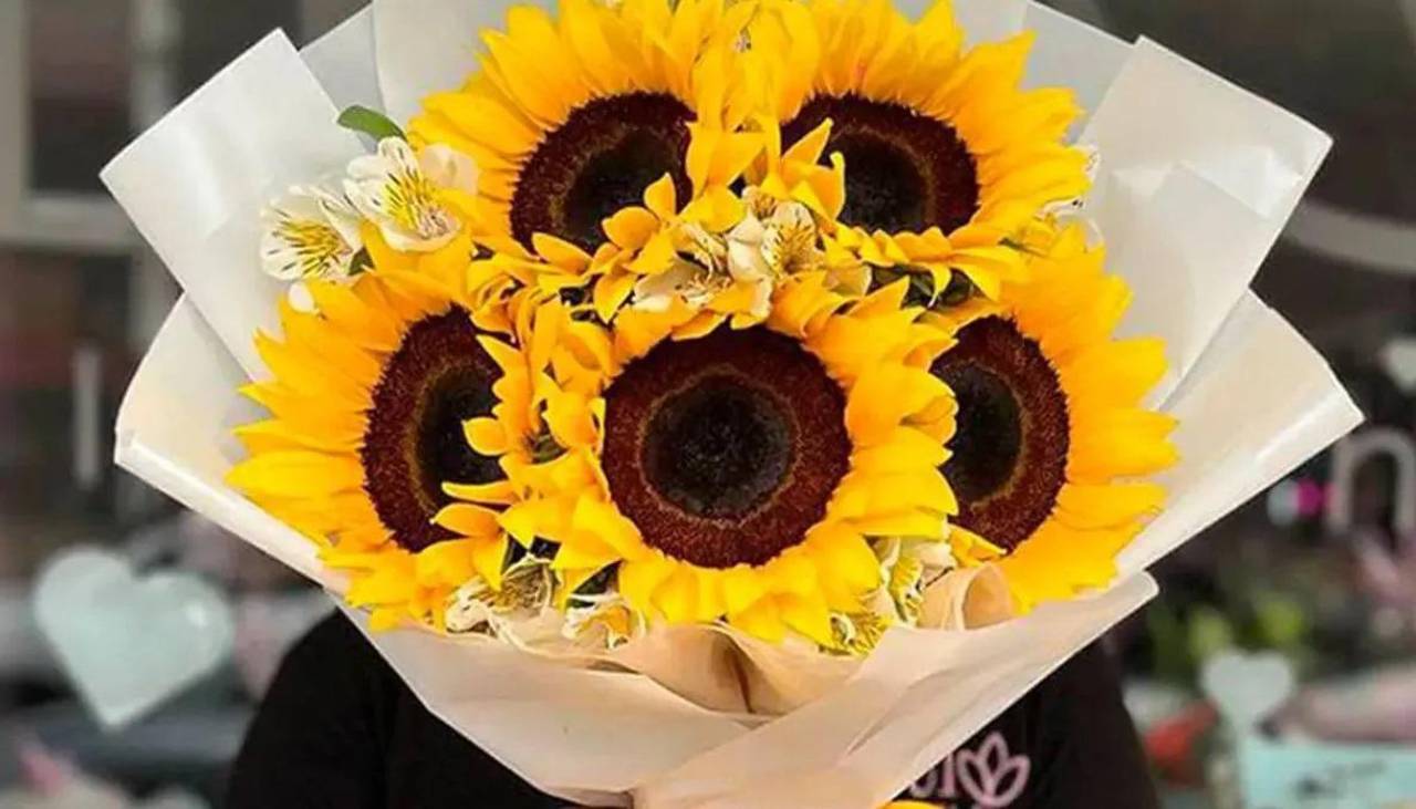 ¿Por qué se regalan flores amarillas el 21 de septiembre?