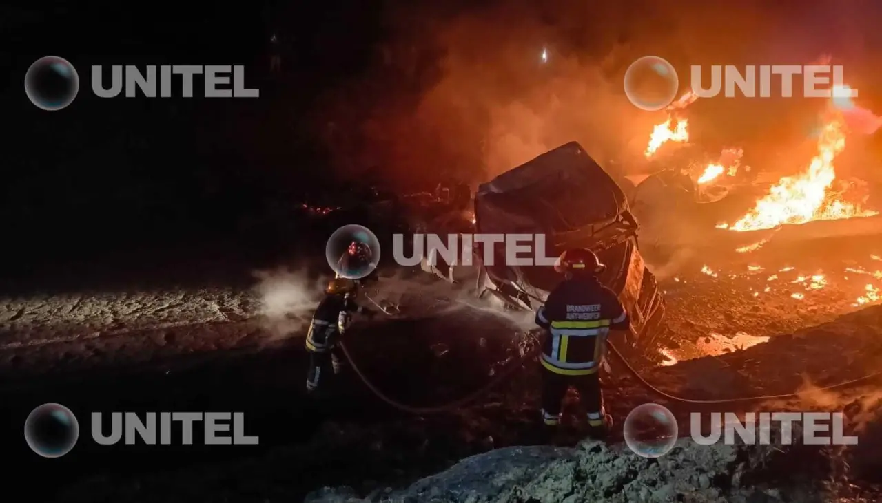 Una cisterna arde tras accidente de tránsito en la carretera nueva Cochabamba - Santa Cruz
