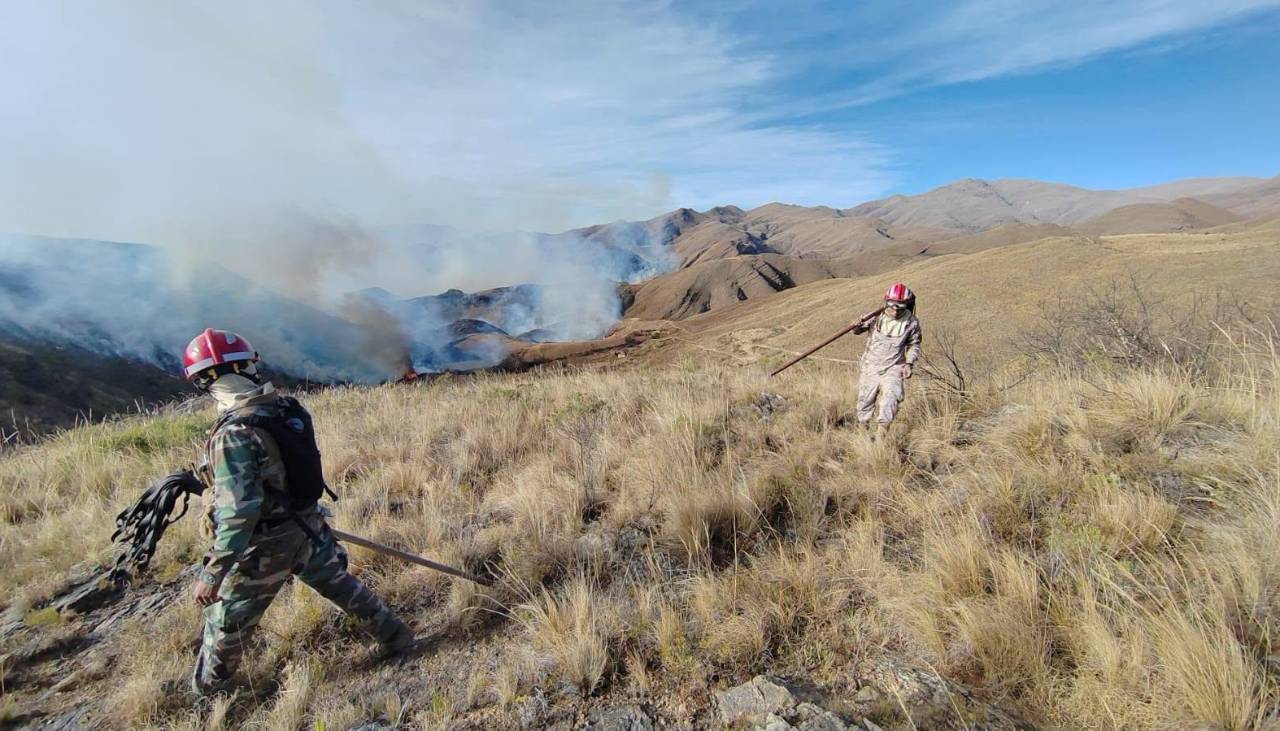 Ante declaratoria de emergencia en Tarija, validarán jornada laboral de voluntarios que combatan incendios