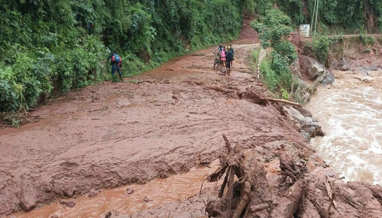 Suman 229.727 familias afectadas y 45 municipios declarados en desastre por las intensas lluvias en Bolivia