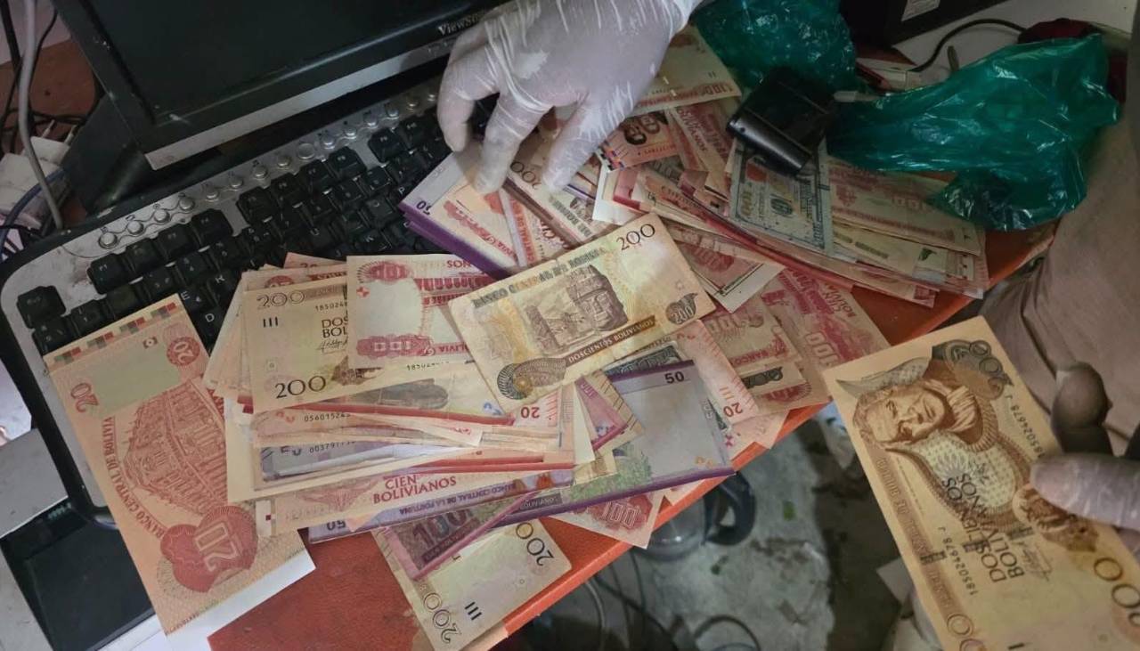 Banda que fabricaba billetes falsos en Achocalla operaba desde hace más de ocho meses