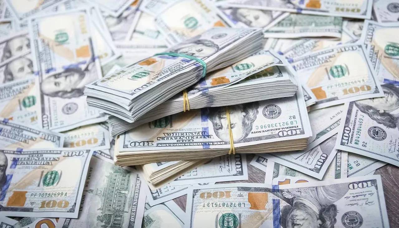 Economista advierte que liberar tarjetas sin respaldo de divisas puede generar más presión sobre la economía 