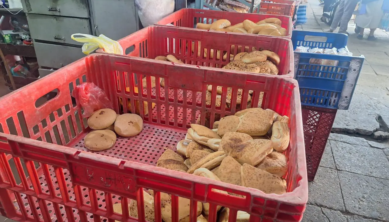 “Menos pan estamos haciendo”, dice pequeño productor a una semana del incremento del precio de este producto en Santa Cruz