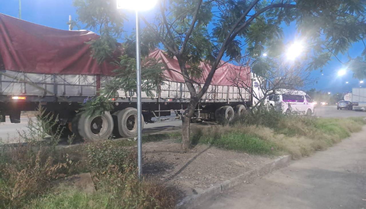 Diésel: Las filas se incrementan este lunes en surtidores de La Paz y Cochabamba