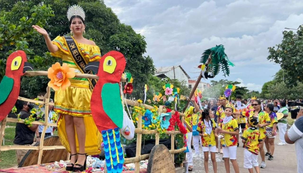 Las ciudadelas cruceñas disfrutan de su Corso con ritmo y tradición