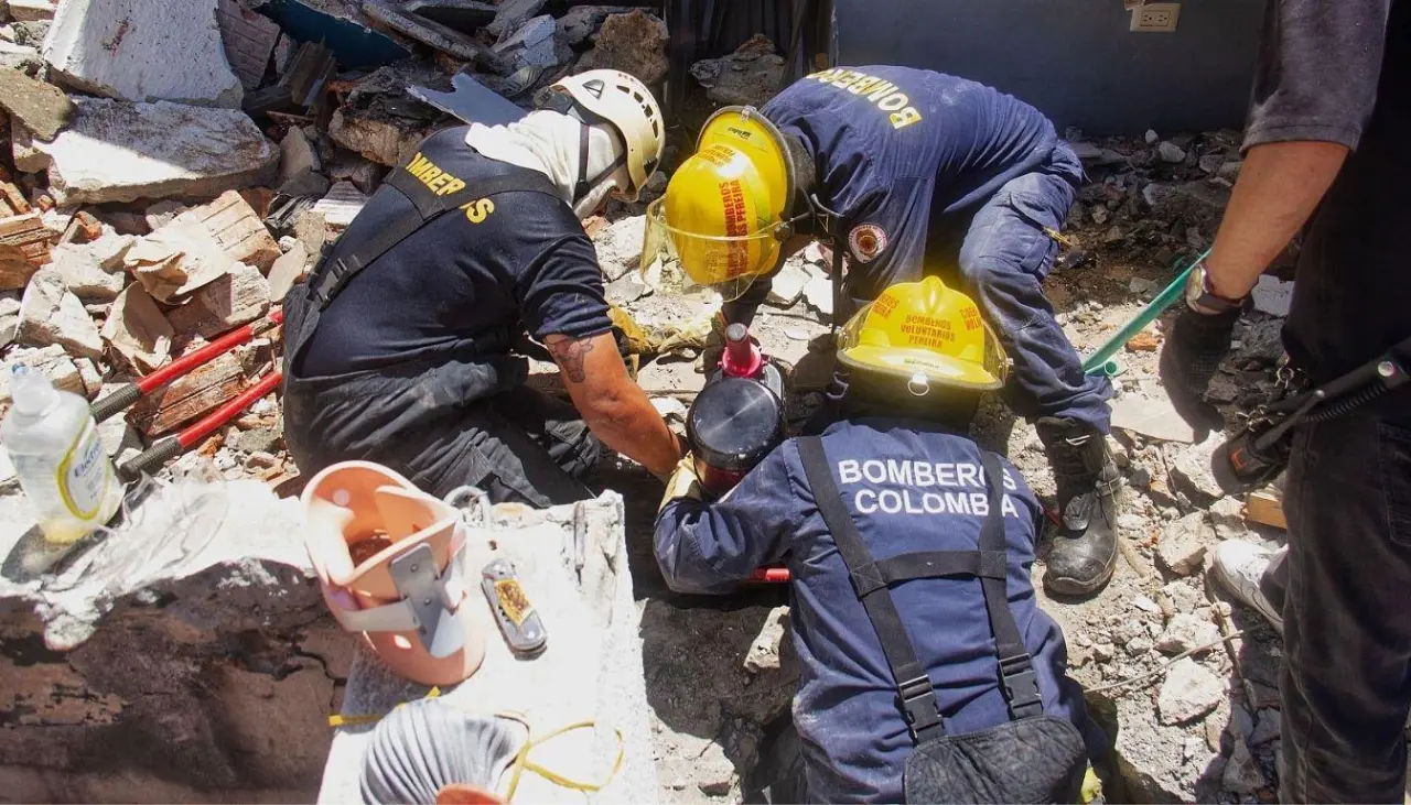 Al menos 240 muertos en cuatro regiones de Colombia por el terremoto