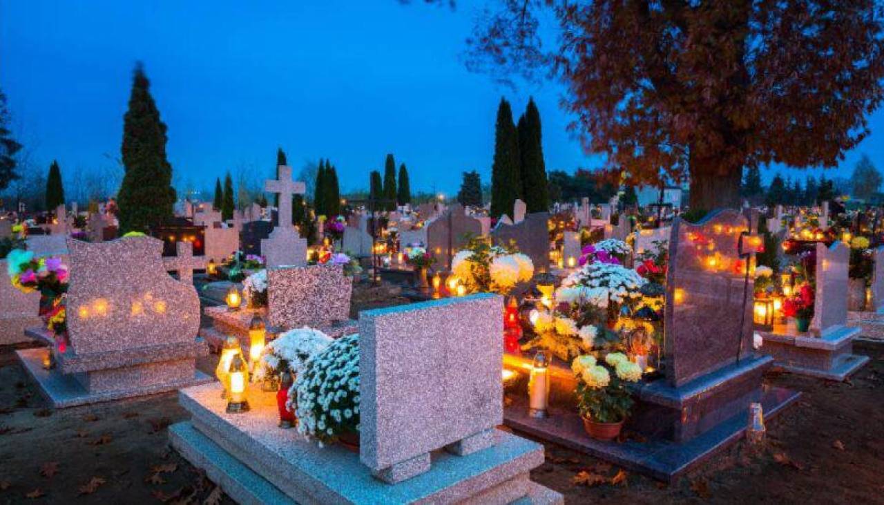 Matrimonio en un cementerio: Es “un punto de encuentro de entidades”, señalan los novios