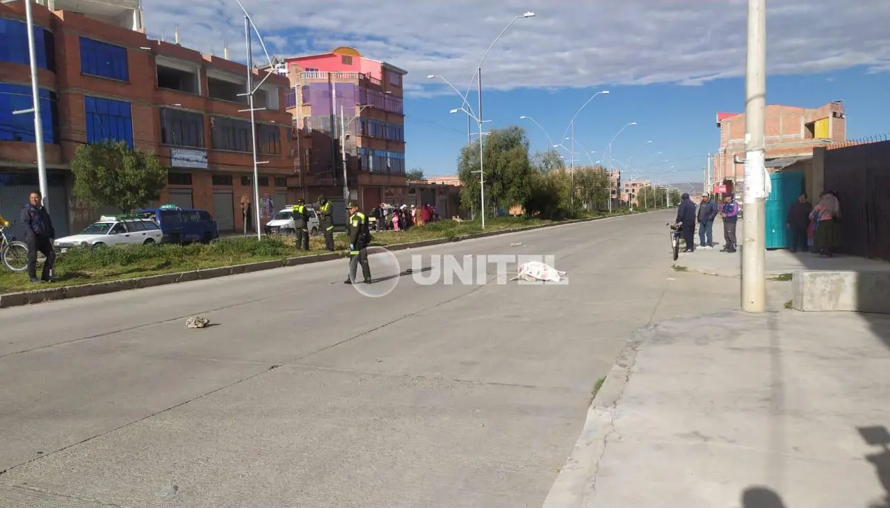 Hombre es hallado sin vida en una avenida de El Alto, presumen que fue atropellado