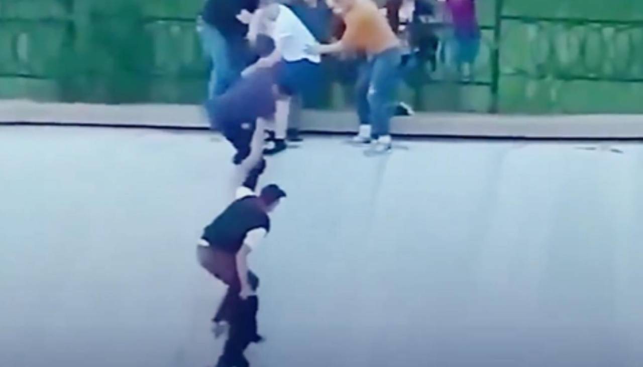 ¡Conmovedor! Inauguran emotiva estatua que refleja el rescate de un perro