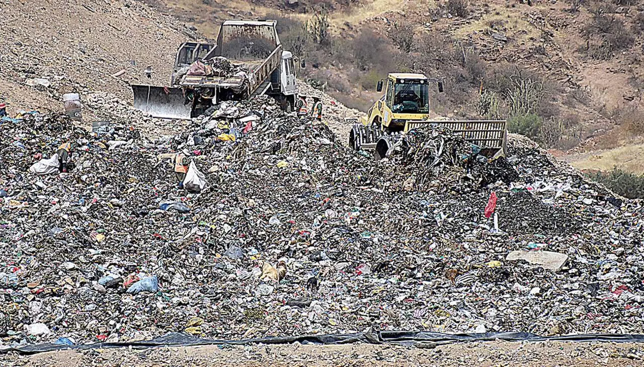 Manfred Reyes Villa: “Ya no queremos más basura en K’ara K’ara”