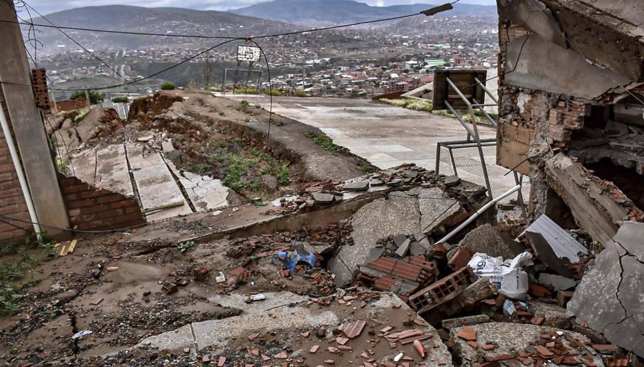 Cochabamba: Por lo menos dos zonas declaradas como desastre continúan con deslaves constantes