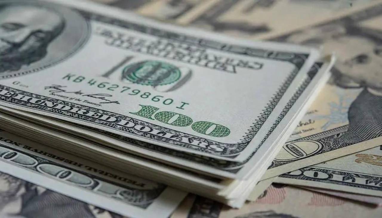 El dólar de la calle se cotiza más bajo que el oficial en Santa Cruz