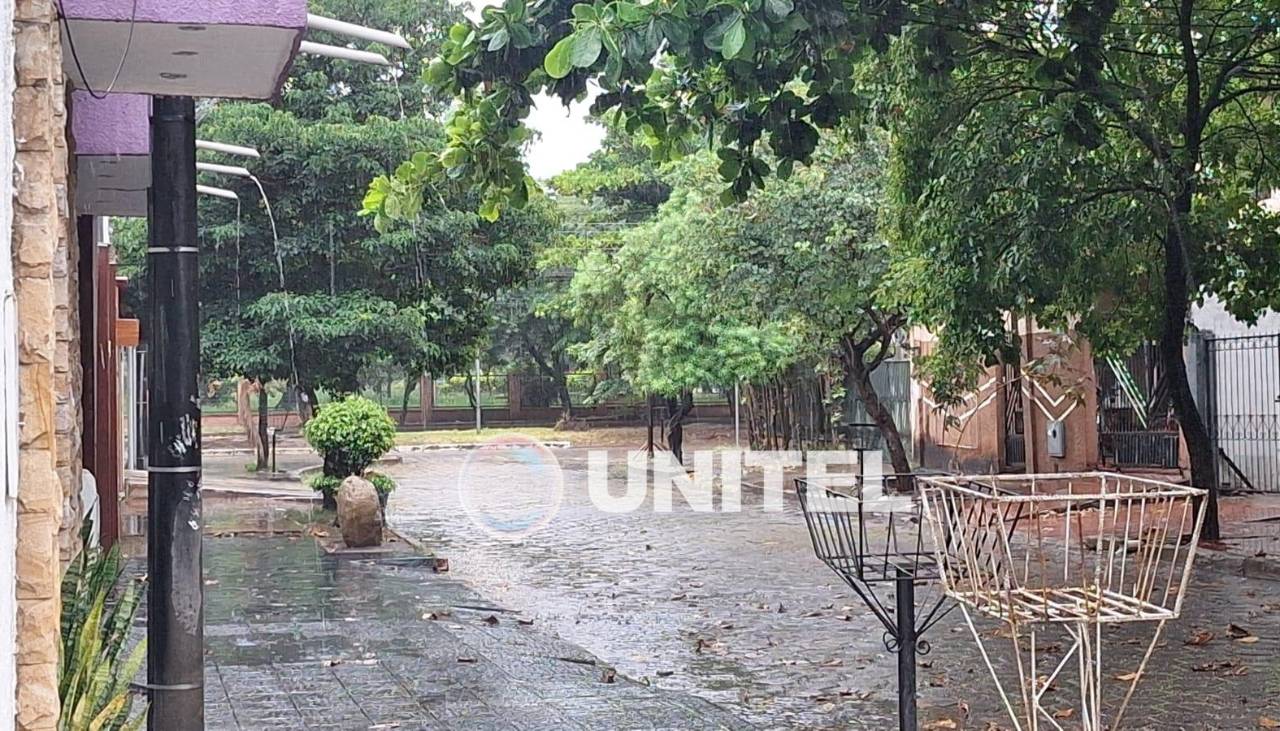 Llueve en la capital cruceña tras días de altas temperaturas ¿Hasta cuándo se darán las precipitaciones?