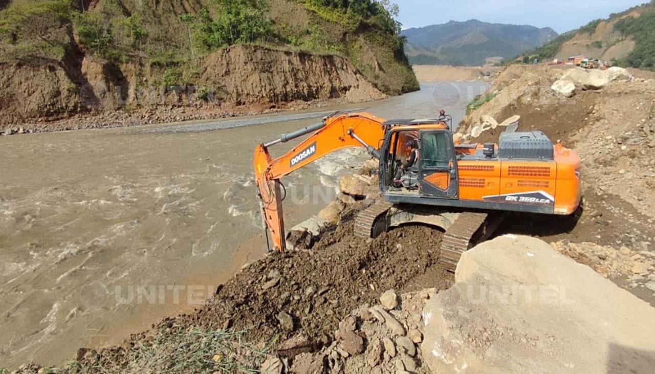 Intensas lluvias: Hay tres comunidades afectadas en Tipuani; el río se llevó un puente principal