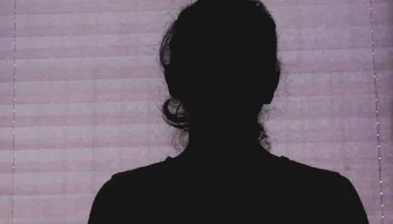 Madre de la escolar acusada de agredir a su compañera dice que accede a que su hija sea cambiada de colegio