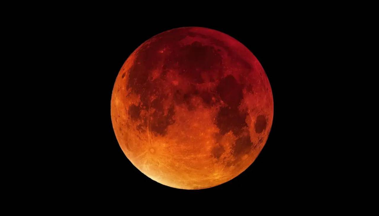 ‘Luna de Sangre’: los 5 signos que tendrán un cambio en el amor, el dinero y sus proyectos