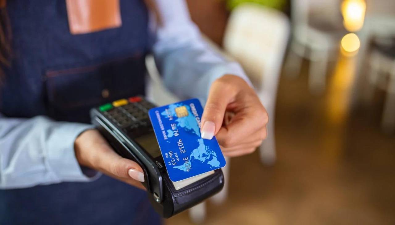 Agropecuarios de Cochabamba califican de “señal positiva” el restablecimiento del uso de tarjetas de débito y crédito en Bolivia