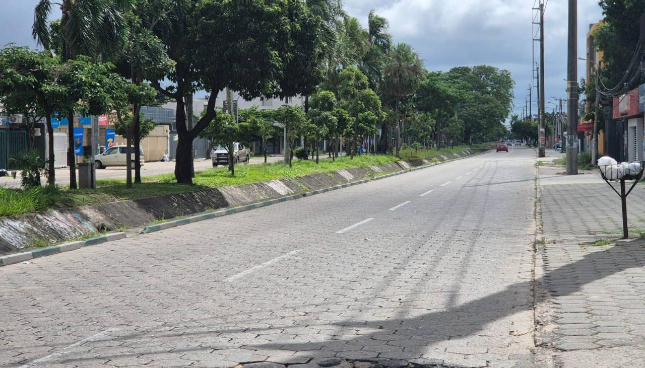 El 2026 arranca con poca circulación en las calles del eje central y hay pronóstico de lluvias en siete departamentos