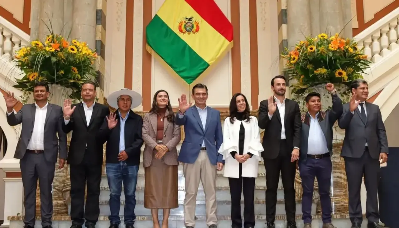 Paz se reúne este miércoles con los nueve gobernadores en Sucre para tratar la propuesta 50-50