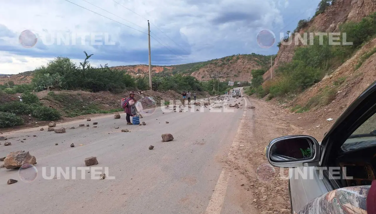 Cochabamba queda cercada con al menos ocho puntos de bloqueo en carreteras