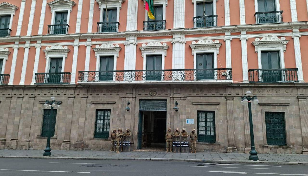 Pese a la convocatoria para este domingo, no se instaló el diálogo entre el Gobierno y los dirigentes campesinos de La Paz