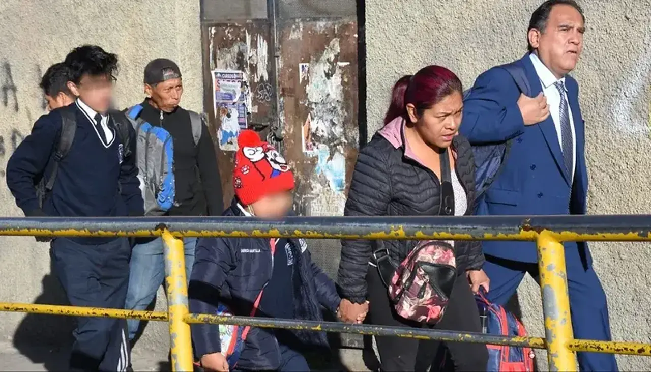 Disponen media hora de tolerancia en el ingreso laboral: ¿Por qué y a qué sector aplica? 
