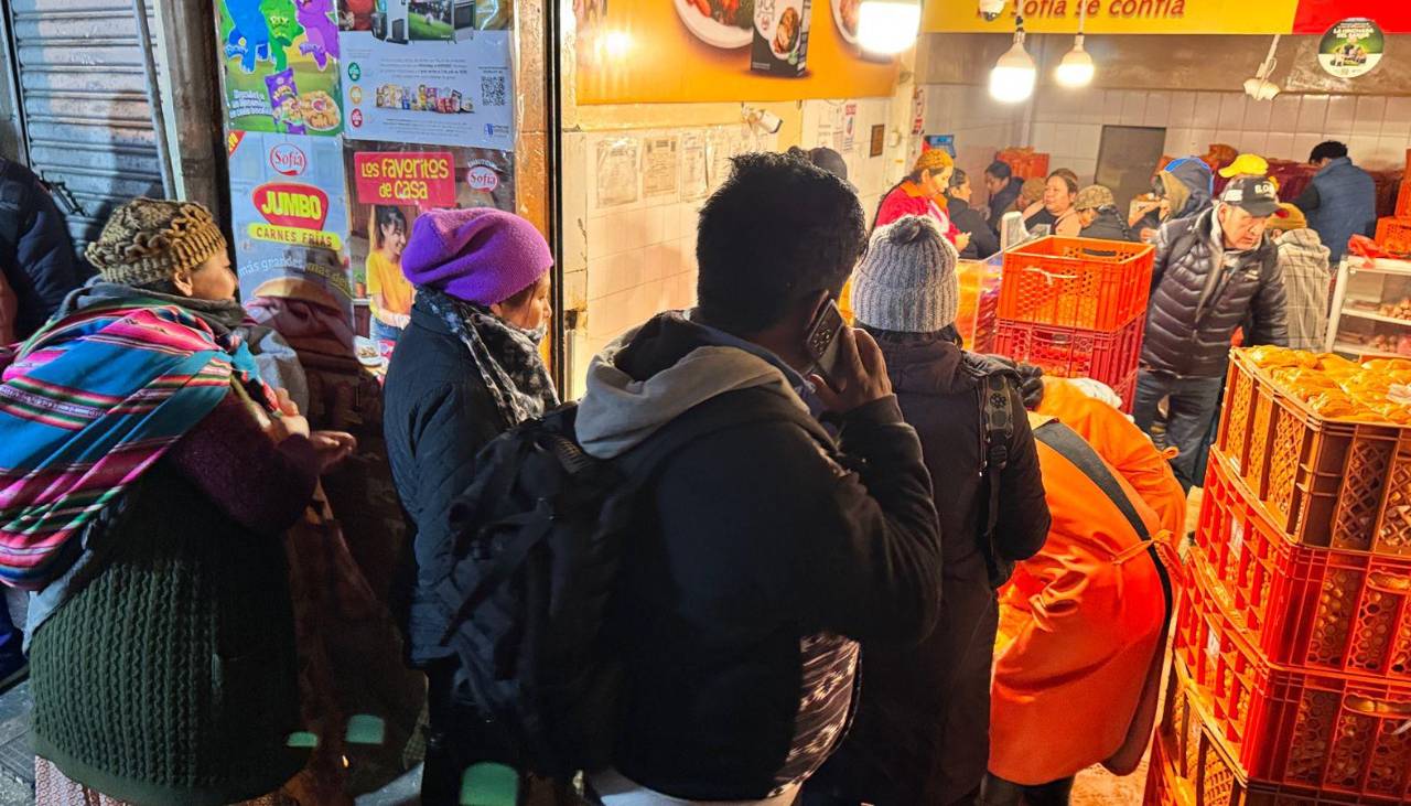 Sube el kilo de pollo a Bs 27 en La Paz y comerciantes señalan que es por sobrecostos de transporte ante bloqueos
