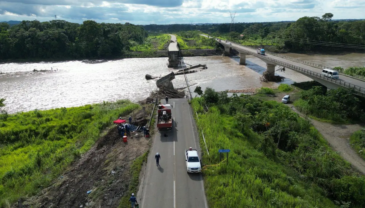 YPFB repara la red de ductos afectados por los desbordes de los ríos Piraí e Ichoa: “Está bajo control”