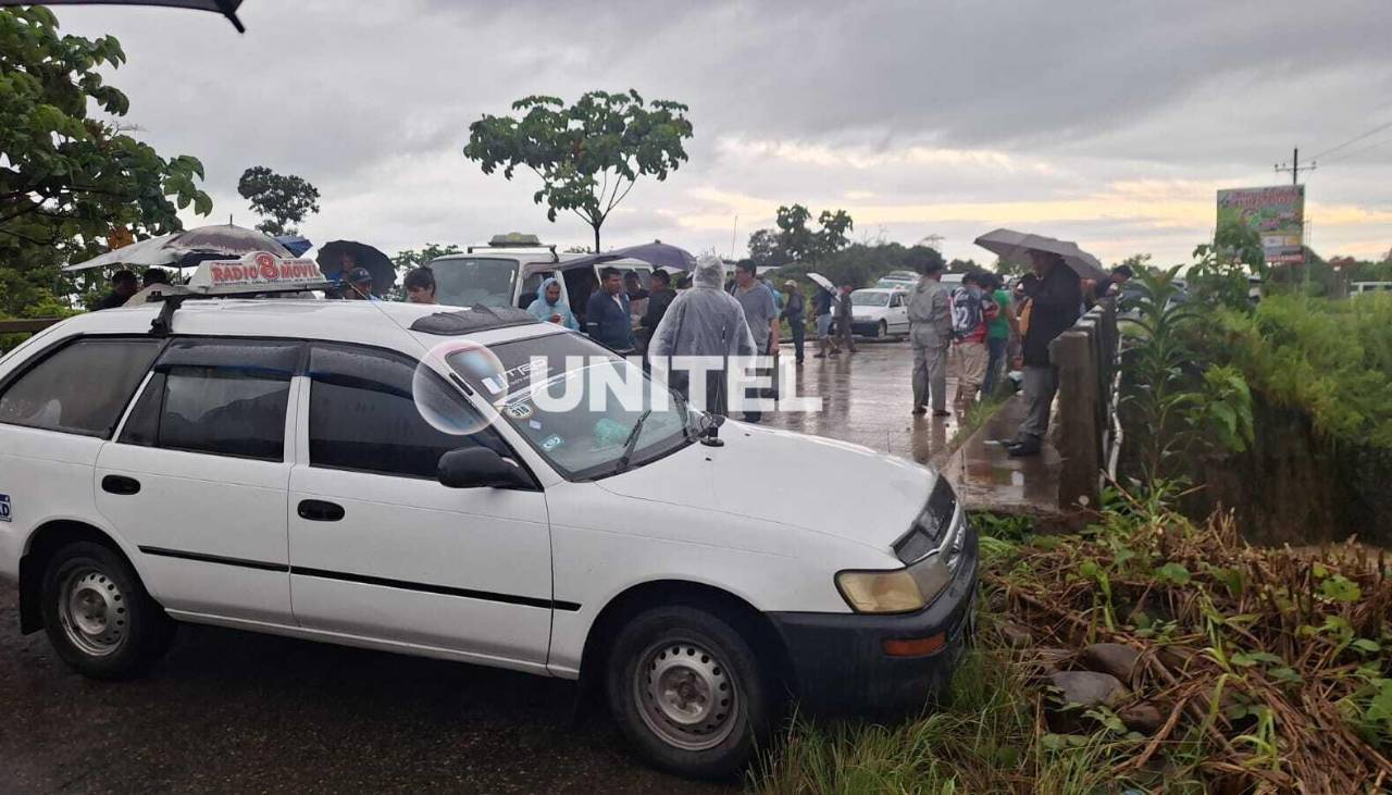 Transporte del trópico de Cochabamba instala un punto de bloqueo en Ivirgarzama por la calidad de la gasolina