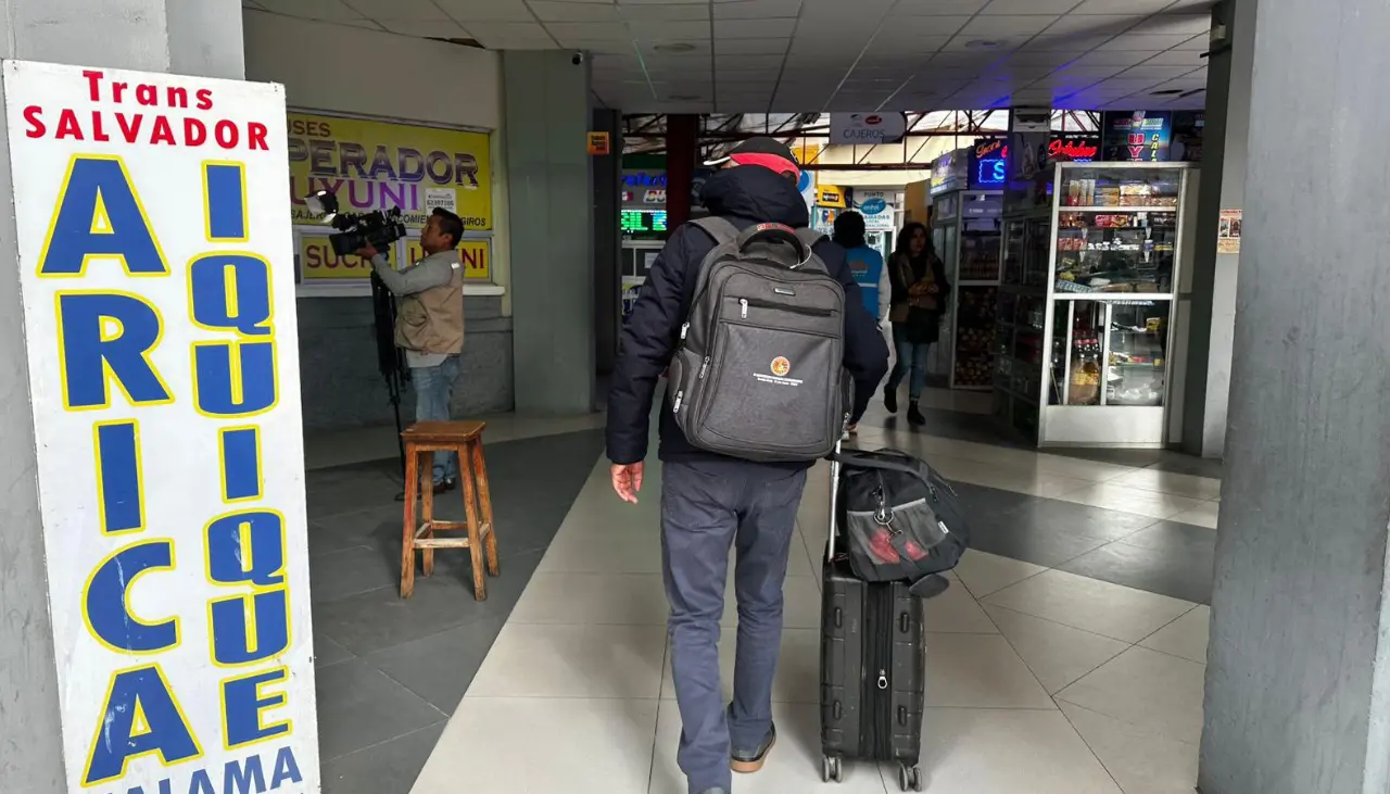 Empresas de transporte advierten con elevar el precio de los pasajes a Chile y Perú debido a la escasez de diésel 