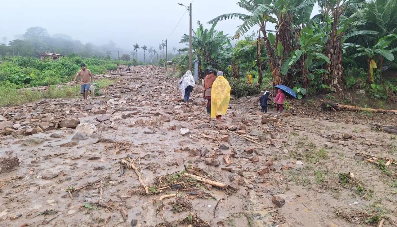 Santa Cruz queda incomunicada con occidente tras colapso de la plataforma en la ruta troncal a Cochabamba
